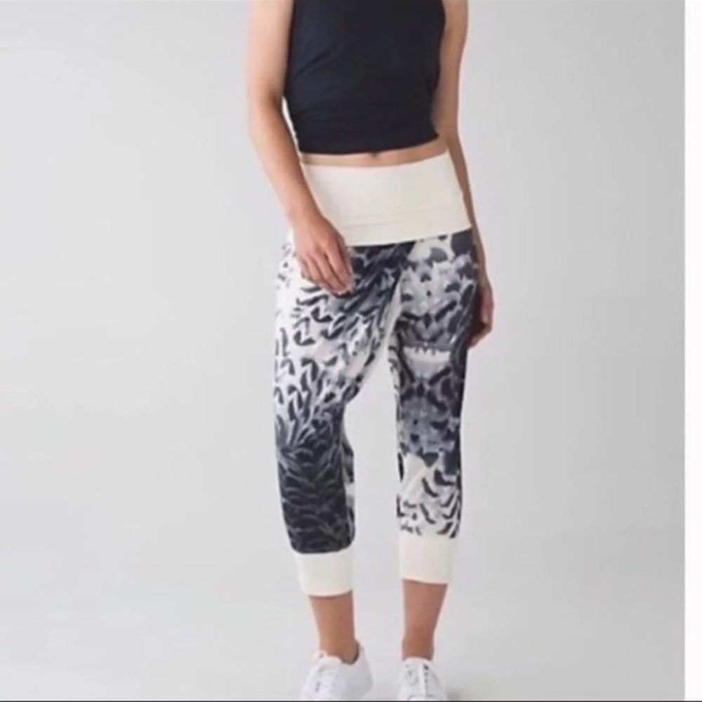 Lululemon Dance To Yoga Pant 6